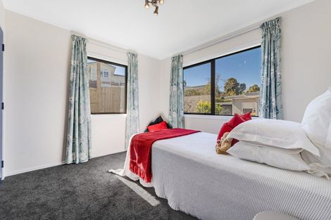 Photo of property in 10 Oliver Twist Avenue, Mellons Bay, Auckland, 2014