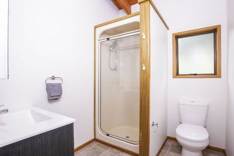 Photo of property in 45 West Lynn Road, Titirangi, Auckland, 0604