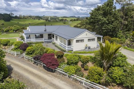 Photo of property in 167 Anderson Road, Helensville, 0875