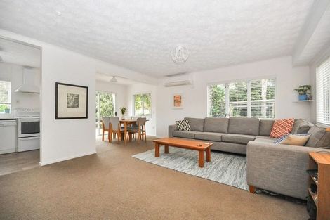 Photo of property in 19 Rehia Road, Massey, Auckland, 0614