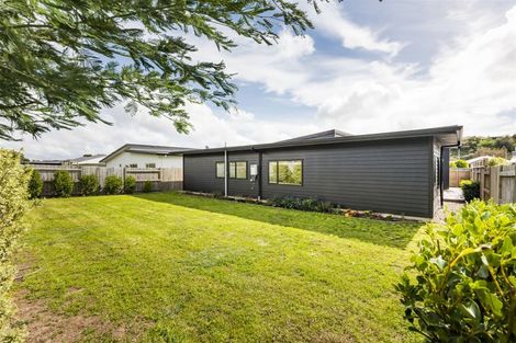 Photo of property in 24 Serenity Crescent, Kelvin Grove, Palmerston North, 4414