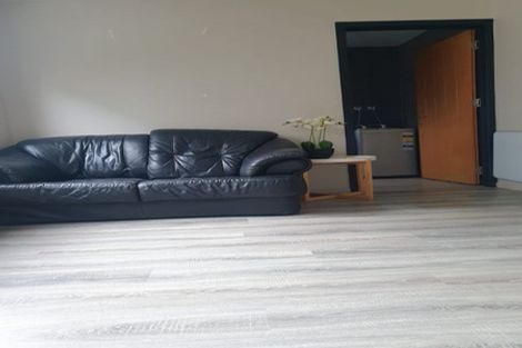 Photo of property in 208 Don Buck Road, Massey, Auckland, 0614