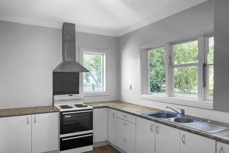 Photo of property in 104 Stokes Valley Road, Stokes Valley, Lower Hutt, 5019