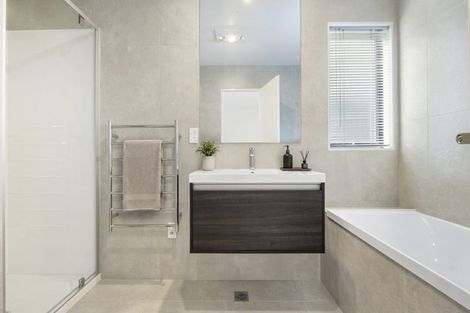 Photo of property in 7 Viridian Avenue, Rosehill, 2113
