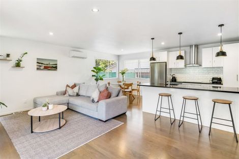 Photo of property in 63 Lynn Road, Bayview, Auckland, 0629