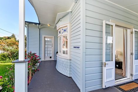 Photo of property in 1/2 Merwood Lane, Devonport, Auckland, 0624