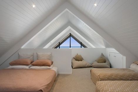 Photo of property in 10b Beach Road, Waihi Beach, 3611