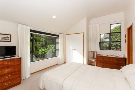 Photo of property in 10 Frank Frethey Place, Highlands Park, New Plymouth, 4312