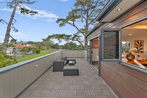 Photo of property in 1 Armagh Road, Blockhouse Bay, Auckland, 0600