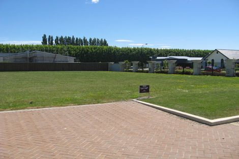 Photo of property in 2 Hatton Court, Northwood, Christchurch, 8051