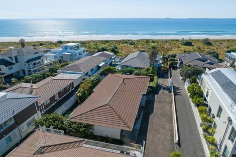 Photo of property in 2/203 Oceanbeach Road, Mount Maunganui, 3116