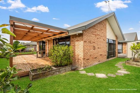 Photo of property in 1 Nevada Way, Kelvin Grove, Palmerston North, 4414