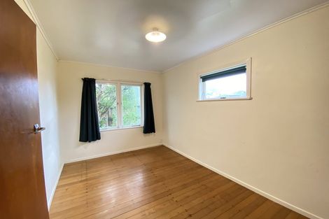 Photo of property in 1/66 Buscomb Avenue, Henderson, Auckland, 0610