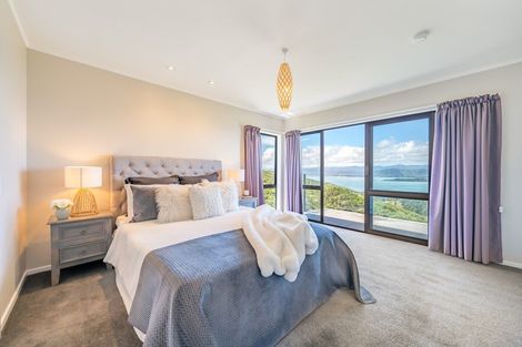 Photo of property in 42 Gurkha Crescent, Khandallah, Wellington, 6035