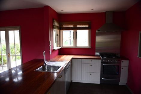 Photo of property in 65 Havelock Road, Havelock North, 4130