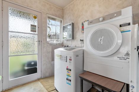 Photo of property in 5 Aronia Way, Goodwood Heights, Auckland, 2105