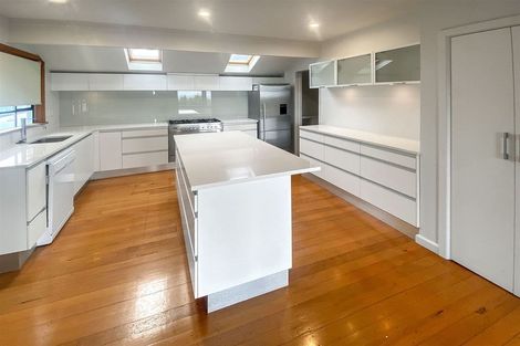 Photo of property in 223c Mount Pleasant Road, Mount Pleasant, Christchurch, 8081