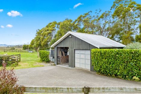 Photo of property in 842 South Head Road, South Head, Helensville, 0874