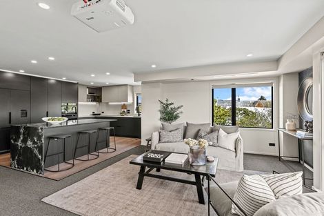 Photo of property in Gloucester Towers, 12/28 Gloucester Street, Christchurch Central, Christchurch, 8013