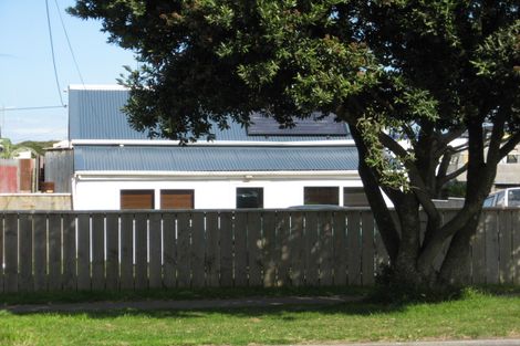 Photo of property in 9 Karaka Street, Castlecliff, Whanganui, 4501