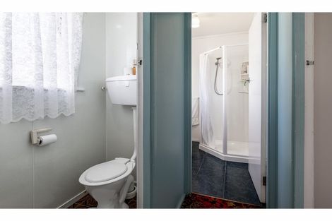 Photo of property in 11 Archlynn Road, Kelston, Auckland, 0602