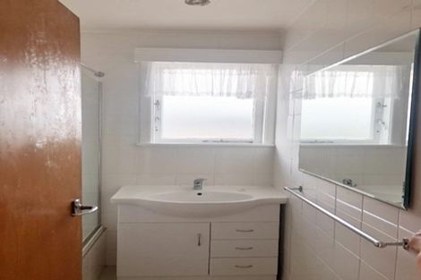 Photo of property in 4 Beverly Place, New Lynn, Auckland, 0600
