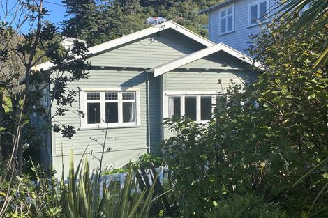 Photo of property in 23 Medway Street, Island Bay, Wellington, 6023
