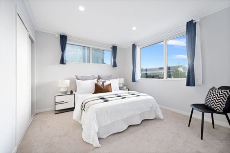 Photo of property in 38a Pokapu Street, Titirangi, Auckland, 0600