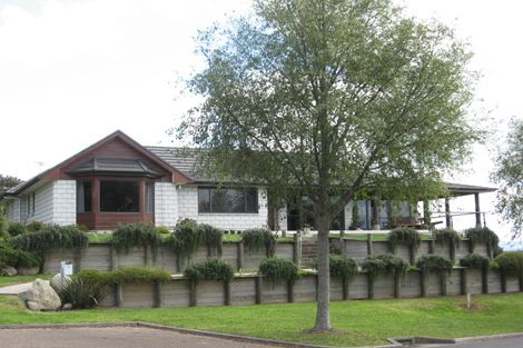 Photo of property in 15 La Cumbre Close, Bethlehem, Tauranga, 3110