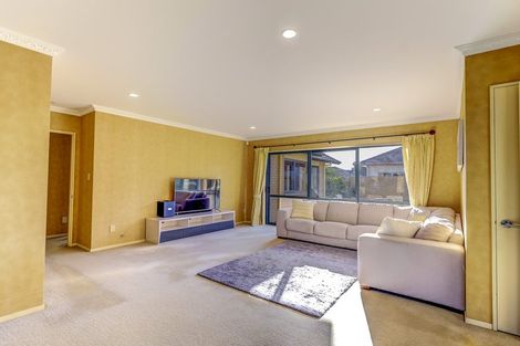 Photo of property in 2 Nielsen Gardens, Rototuna, Hamilton, 3210