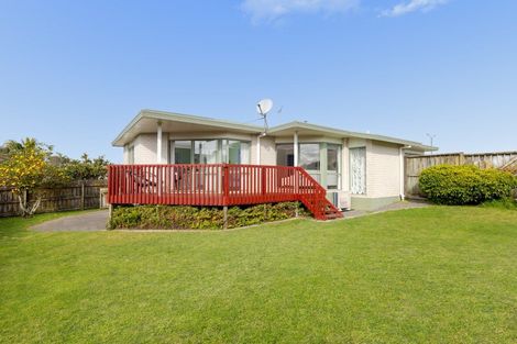 Photo of property in 5 Burnt Oak Drive, Pyes Pa, Tauranga, 3112
