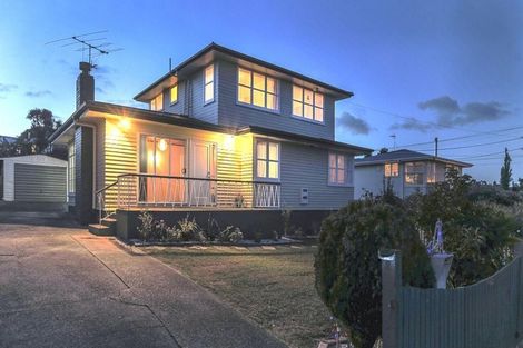 Photo of property in 4 Kaweka Street, New Lynn, Auckland, 0600