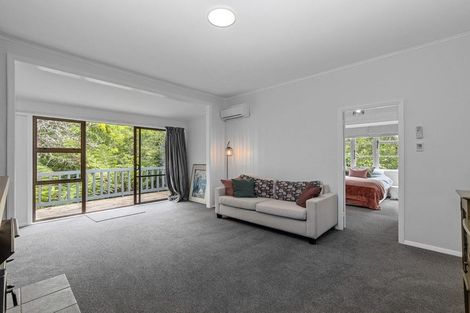 Photo of property in 35 Wyndham Road, Pinehaven, Upper Hutt, 5019