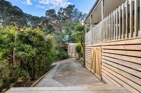 Photo of property in 15a Mount Avenue, Pauanui, Hikuai, 3579