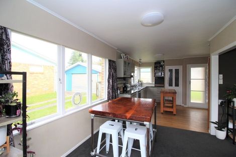 Photo of property in 19 Kenmore Place, Tokoroa, 3420