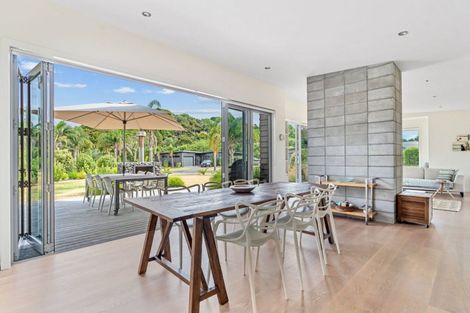 Photo of property in 4 Coral Place, Matapouri, Whangarei, 0173