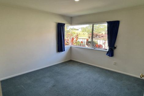 Photo of property in 22 Kowhai Grove, Raumati Beach, Paraparaumu, 5032