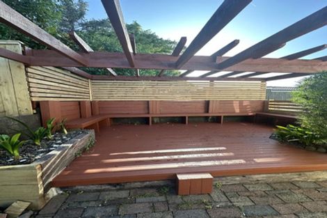 Photo of property in 4 Toi Toi Place, Northcote, Auckland, 0627