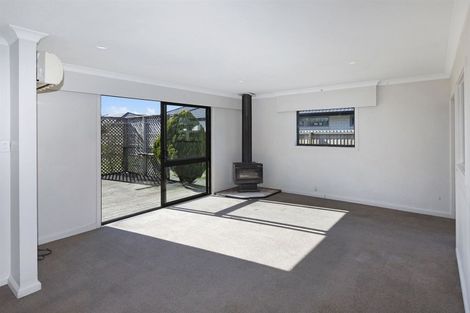 Photo of property in 52 Sawyers Arms Road, Northcote, Christchurch, 8052