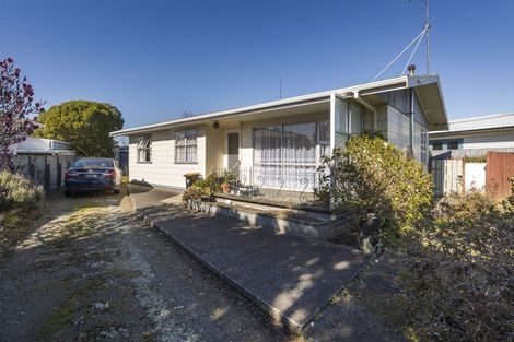 Photo of property in 33 Tararua Terrace, Cloverlea, Palmerston North, 4412