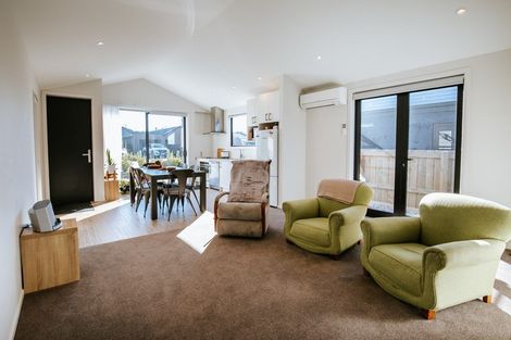 Photo of property in 4 Matakanui Lane, Wanaka, 9305