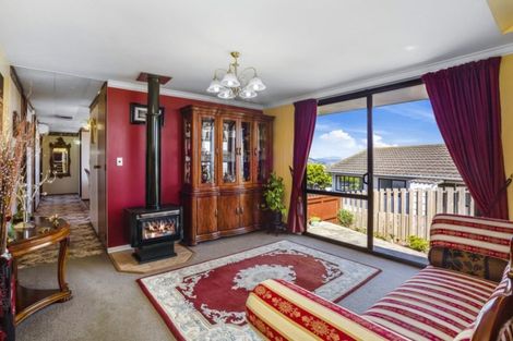 Photo of property in 27 Almora View, Ascot Park, Porirua, 5024
