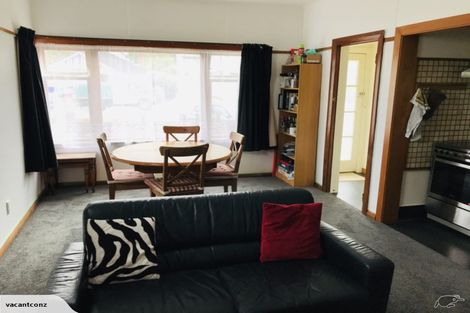 Photo of property in 16 Toru Street, Lyall Bay, Wellington, 6022