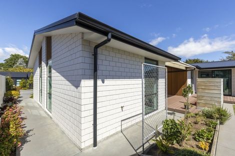 Photo of property in 10 Mackillop Way, Brooklands, New Plymouth, 4310
