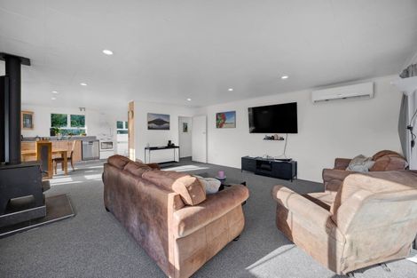Photo of property in 13 Bridger Place, Eltham, 4322