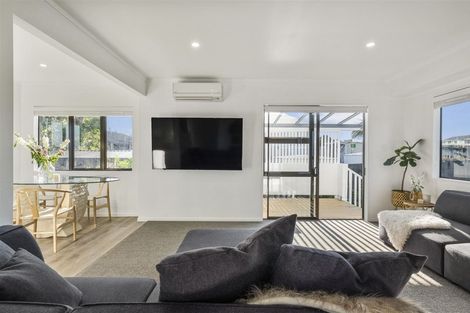 Photo of property in 1/136 Bradbury Road, Botany Downs, Auckland, 2010