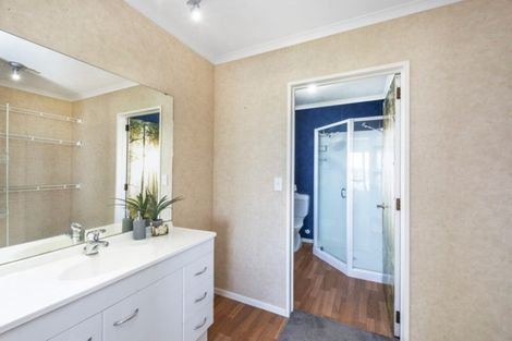 Photo of property in 17 Dorchester Place, Nawton, Hamilton, 3200