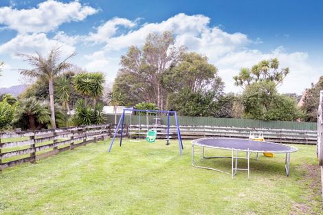 Photo of property in 2 Laingfield Terrace, Laingholm, Auckland, 0604