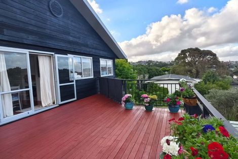 Photo of property in 4 Lynngate Place, Hillcrest, Auckland, 0627