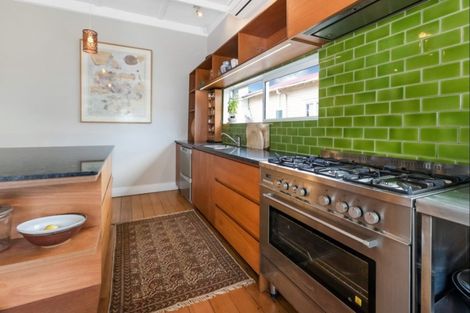 Photo of property in 30 Walker Road, Point Chevalier, Auckland, 1022